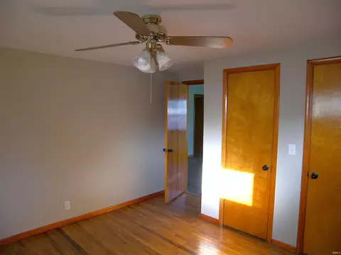 607 E Walnut St, Akron, IN 46910 photo 22
