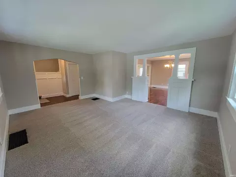 704 E King St, Garrett, IN 46738 photo 7