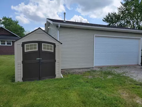 704 E King St, Garrett, IN 46738 photo 32