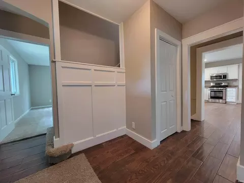 704 E King St, Garrett, IN 46738 photo 5