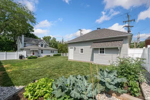 Exterior - 428 E Washington St, Bluffton, IN 46714 photo 5 of 5