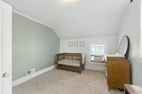 Bedroom - 428 E Washington St, Bluffton, IN 46714 photo 2 of 6