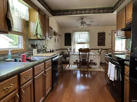 15908 Walnut St, Huntertown, IN 46748 photo 15