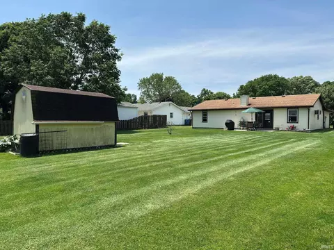 15908 Walnut St, Huntertown, IN 46748 photo 32
