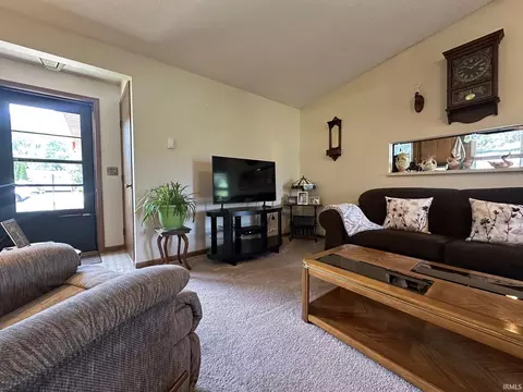 15908 Walnut St, Huntertown, IN 46748 photo 8
