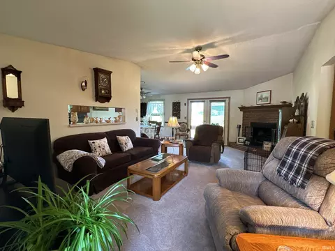 15908 Walnut St, Huntertown, IN 46748 photo 6