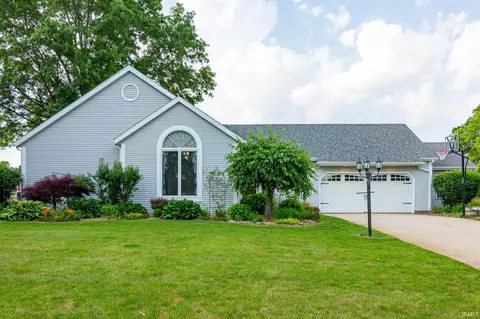22885 Stonebrier Dr, Elkhart, IN 46514