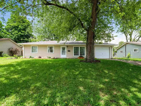 127 S Park Ln, Butler, IN 46721