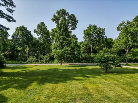 2753 E Schacht Rd, Bloomington, IN 47401