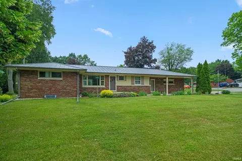 401 Woodland Dr, North Manchester, IN 46962