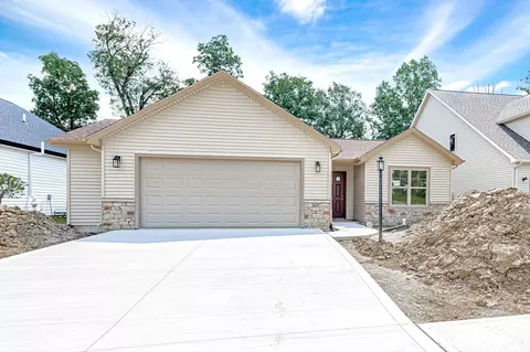 601 Valley River Dr, Columbia City, IN 46725