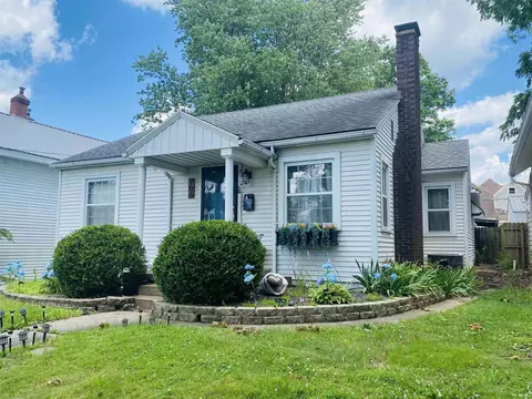706 11th St, Tell City, IN 47586