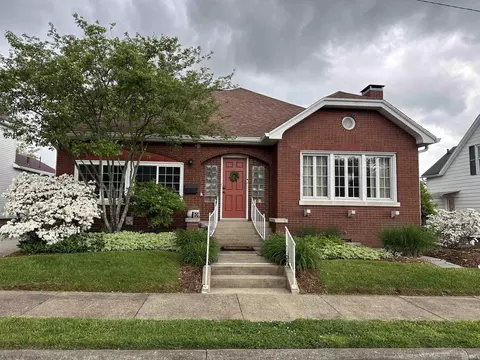 325 W 5th St, Jasper, IN 47546 photo 1