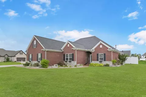7939 Bingham Dr, Evansville, IN 47715