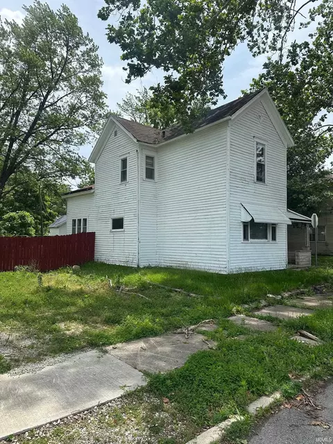 324 S Beacon St, Muncie, IN 47302