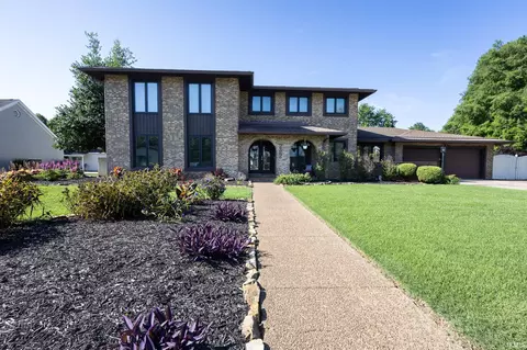 7117 Olive St, Evansville, IN 47715