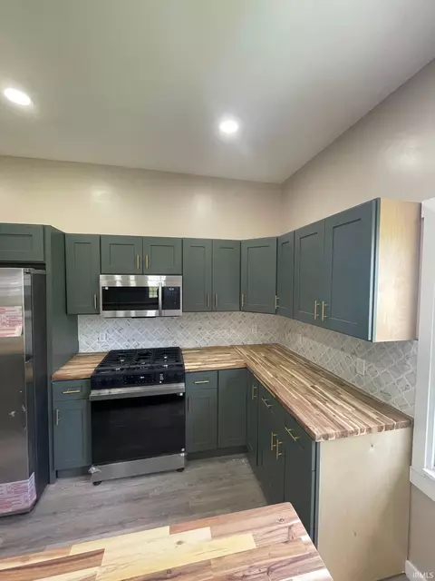312 E 2nd St, Bicknell, IN 47512 photo 7