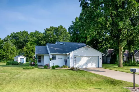 27222 Country Lake Ln, Elkhart, IN 46514