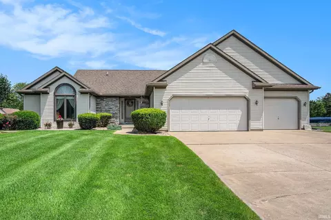 51172 Channel Ct, Elkhart, IN 46514