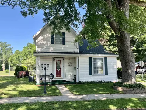 323 Simon St, Plymouth, IN 46563