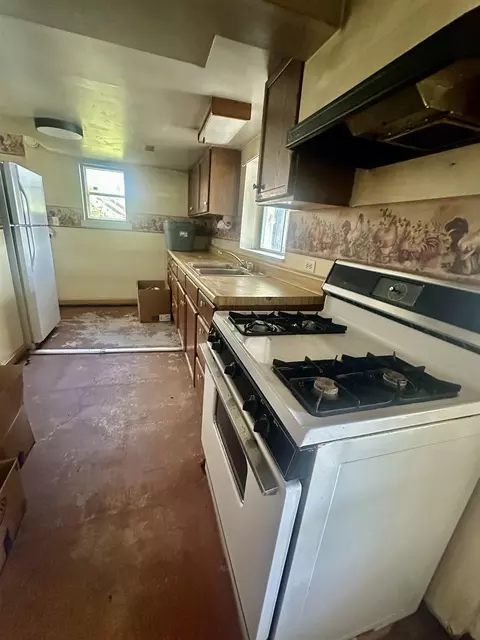 Kitchen - 1995 S 445 E Royer Lk, Lagrange, IN 46761 photo 1 of 1