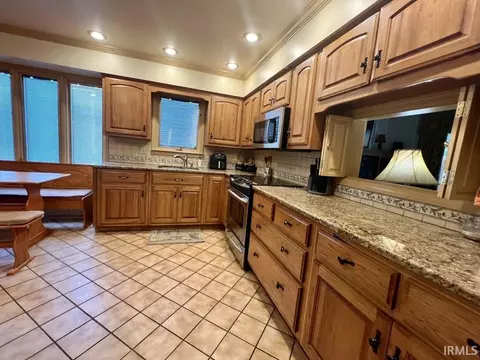 408 Duryea Dr, Auburn, IN 46706 photo 7