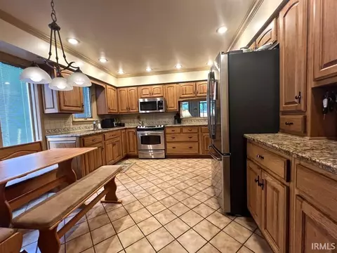 408 Duryea Dr, Auburn, IN 46706 photo 8