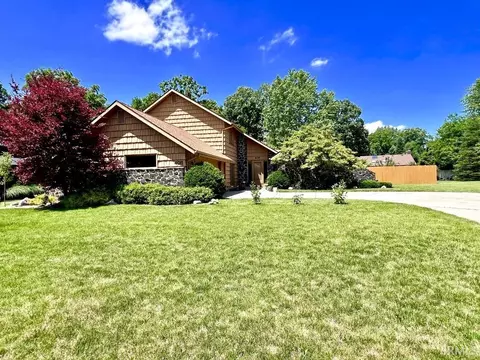 408 Duryea Dr, Auburn, IN 46706 photo 1