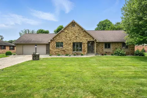708 Forest Dr, Frankfort, IN 46041