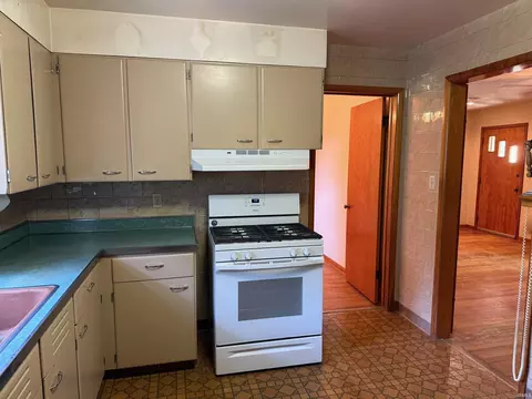 614 E Audubon Dr, Bloomington, IN 47408 photo 9