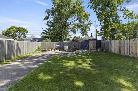 309 Eckman St, South Bend, IN 46614 photo 4