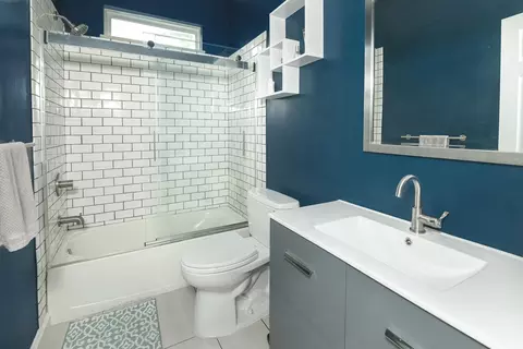 Bath - 3809 E Tamarron Dr, Bloomington, IN 47408 photo 3 of 4