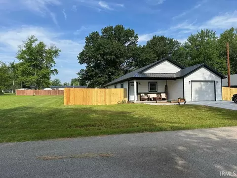 148 SW 8th St, Linton, IN 47441