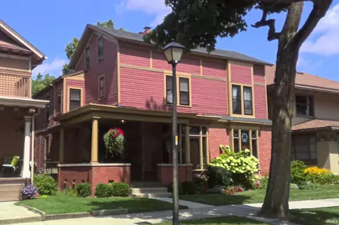 910 W Wayne St, Fort Wayne, IN 46802