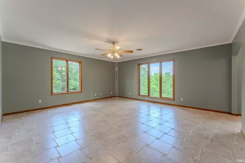 Living - 425 Val Ln, Marion, IN 46952 photo 1 of 7
