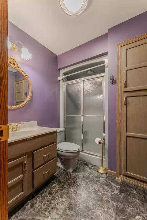 Bath - 425 Val Ln, Marion, IN 46952 photo 2 of 3