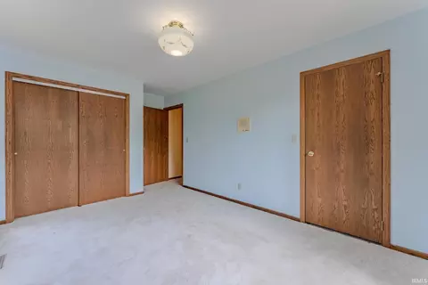 Bedroom - 425 Val Ln, Marion, IN 46952 photo 2 of 4