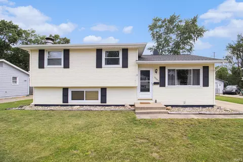 3301 Cabot Dr, South Bend, IN 46635