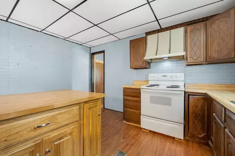 408 E Main St, Butler, IN 46721 photo 21
