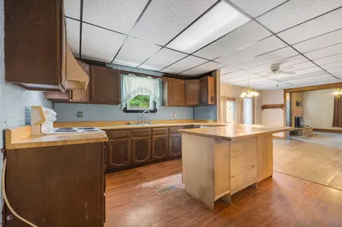 408 E Main St, Butler, IN 46721 photo 18