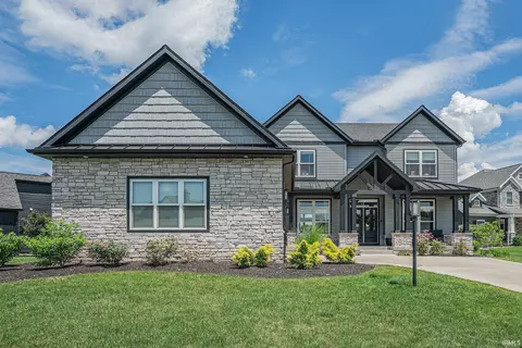 18419 Donegal Dr, South Bend, IN 46637