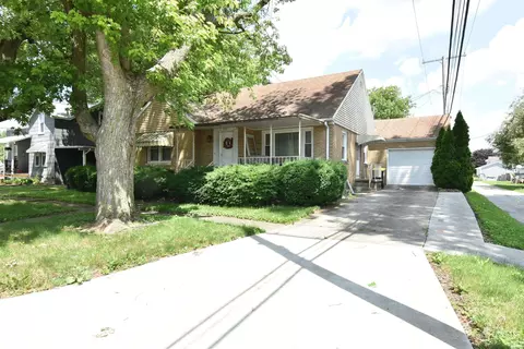 103 E 2nd St, Fowler, IN 47944 photo 2
