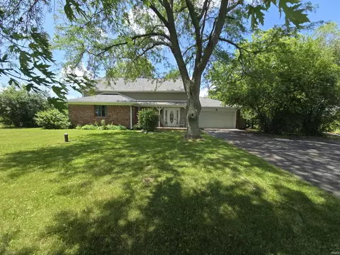 702 N Windswept Rd, Greenfield, IN 46140