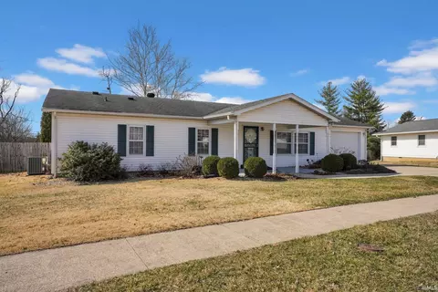 2854 Hillside Dr, Bedford, IN 47421 photo 3