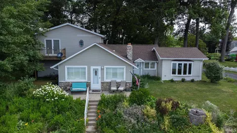 11975 E 600 N, Orland, IN 46776