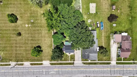 615 E Main St, Butler, IN 46721 photo 4