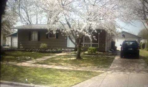 4524 Longfield Dr, Evansville, IN 47710