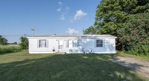 103 S Tamarack St, Laotto, IN 46763