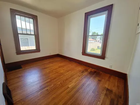 278 E 3rd St, Peru, IN 46970 photo 10