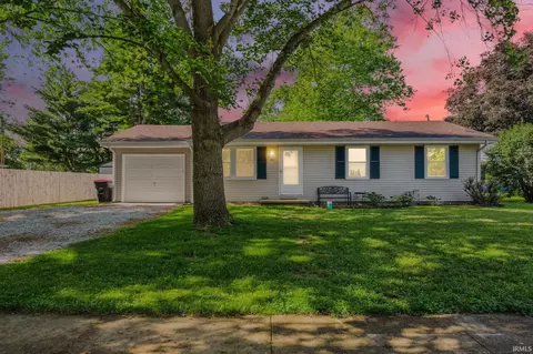 411 E 11th St, Brookston, IN 47923
